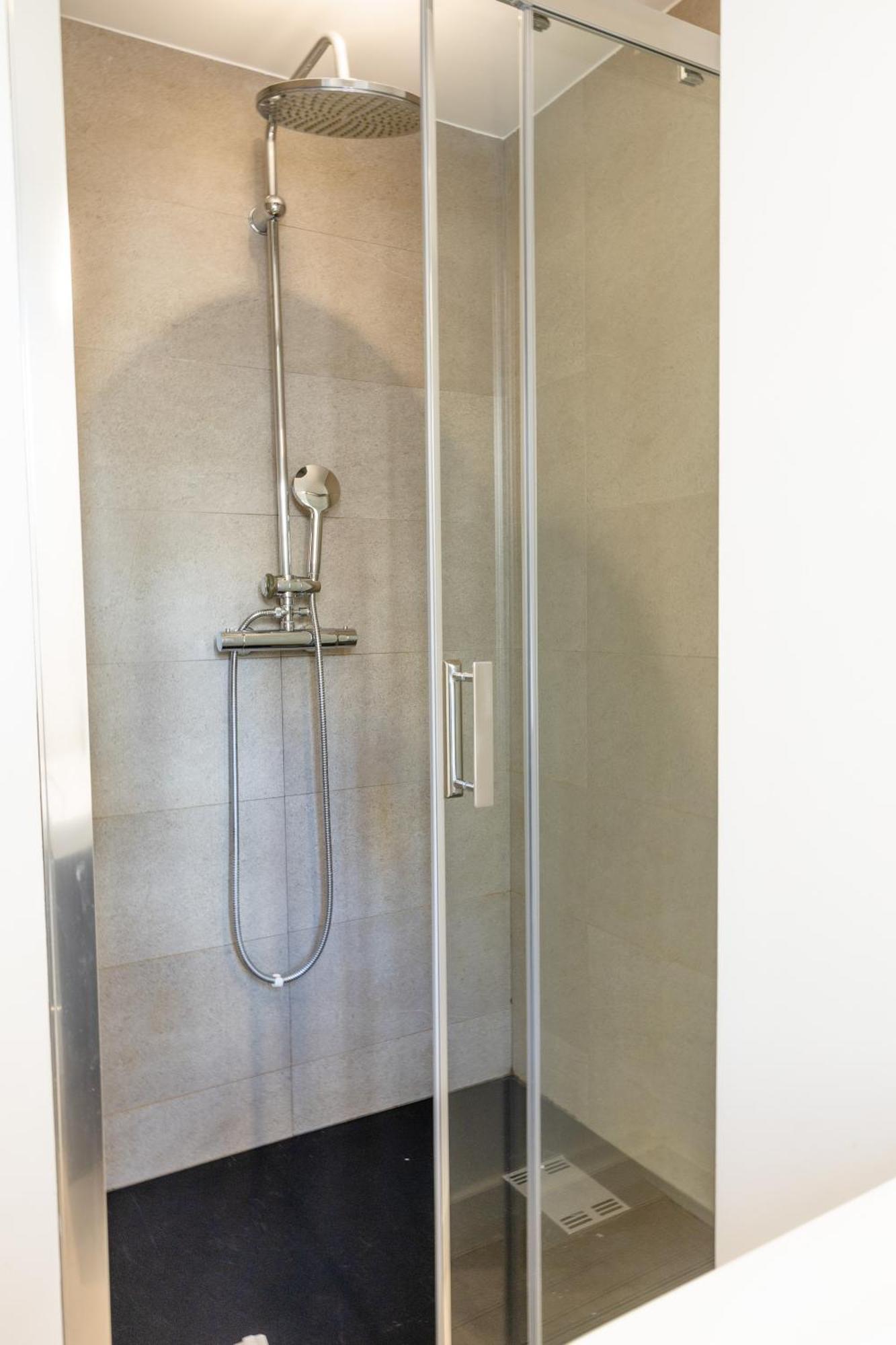 Republique Apartment *